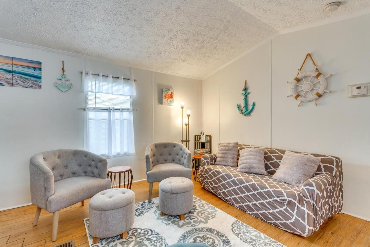 Bright Pensacola Home With Backyard - Pets Welcome! Exteriör bild